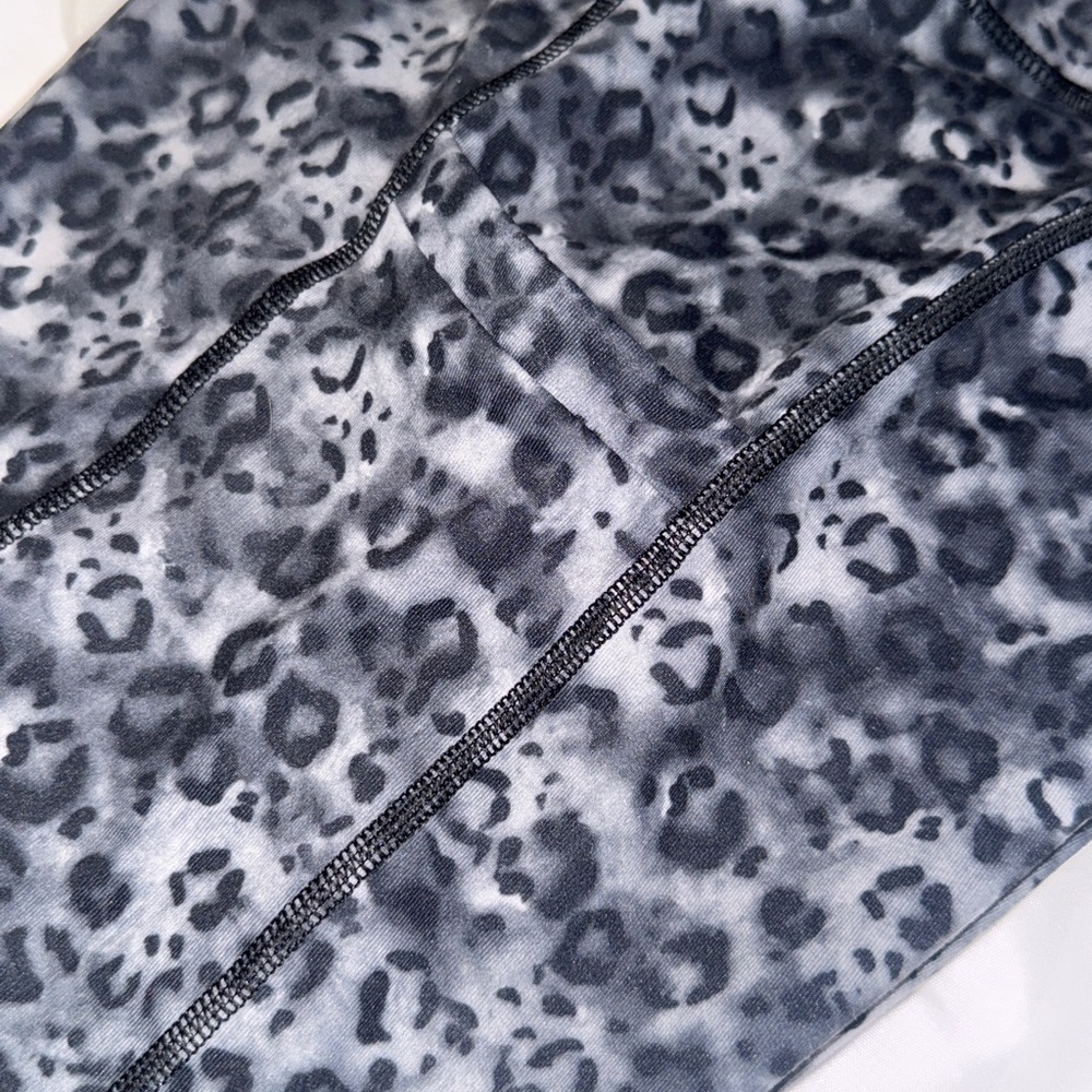 Fabletics Black Gray Leopard Print Leggings - Picture 6 of 10